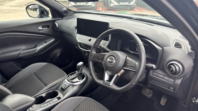 Nissan Juke 1.6 Hybrid N-Connecta 5dr Auto Hybrid Hatchback